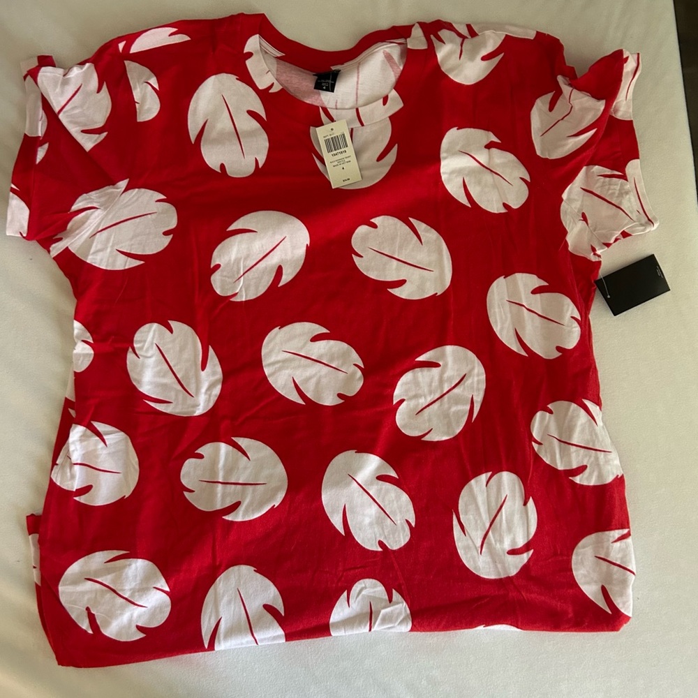 Red Leaf Print T-Shirt